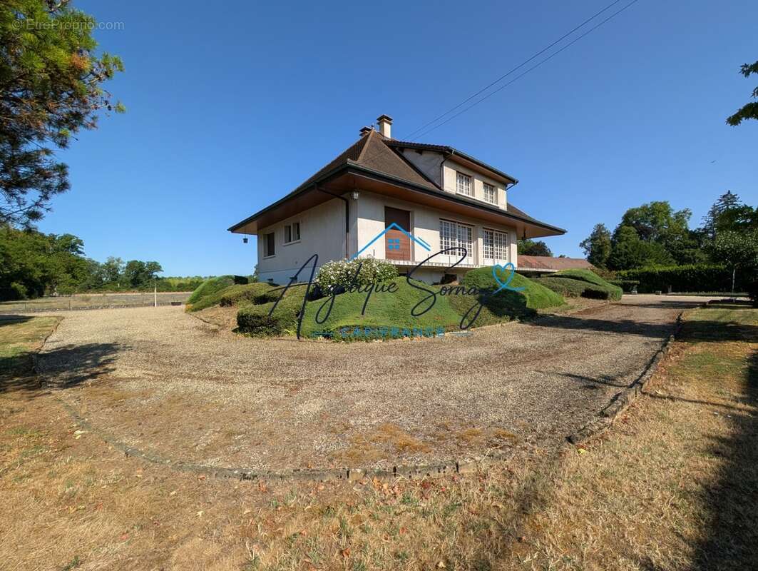 À VENDRE – Belle maison familiale de caractère de 200 m² avec terrain de 2 771 m² à Lays-sur-le-Doubs à 15 minutes de seurre - photo 22