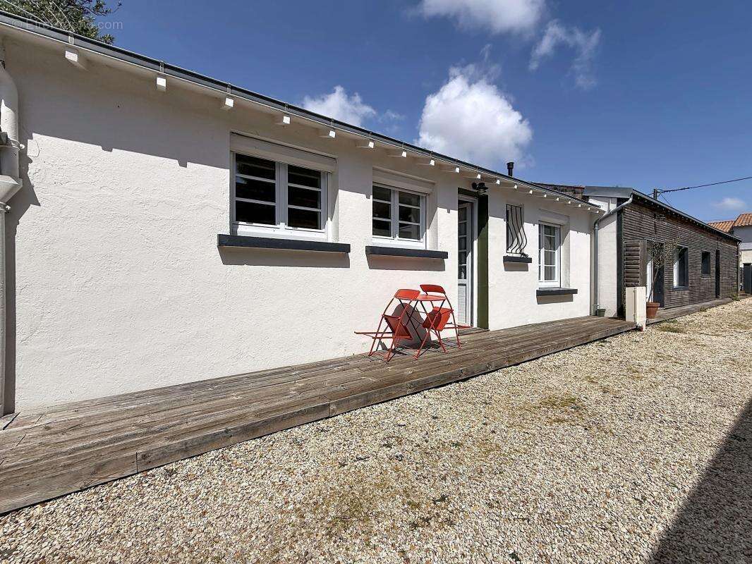 Maison à vendre - maison 2 pièces rénovée avec extérieur privatif – lafond secteur recherché - photo 5