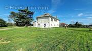 Photo 1 - Maison à MONTBETON