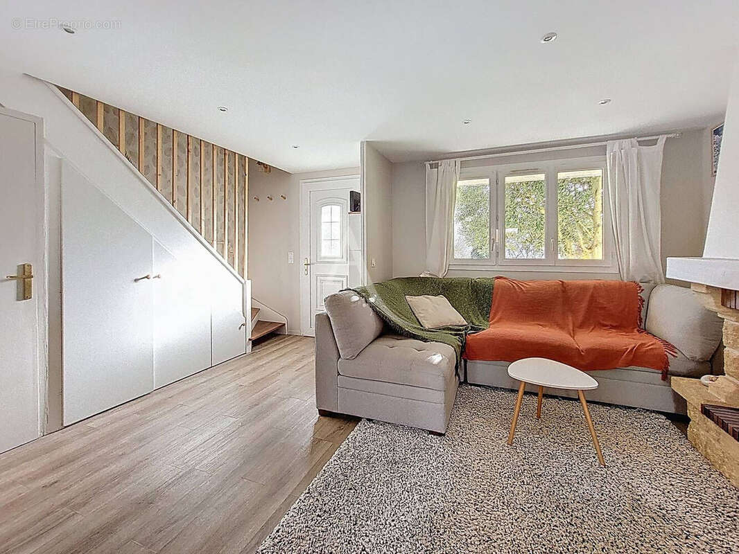 Maison à OZOIR-LA-FERRIERE