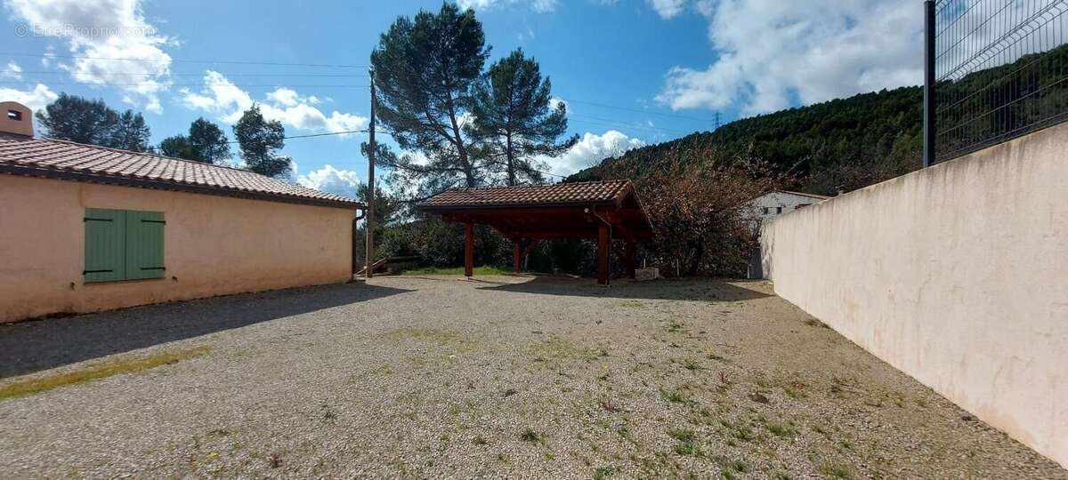 Maison à LA MOTTE