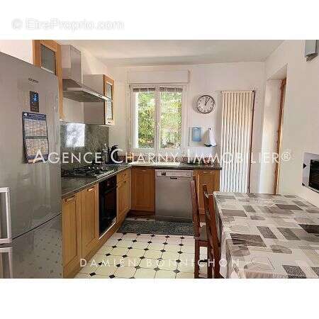 Maison à LA FERTE-LOUPIERE