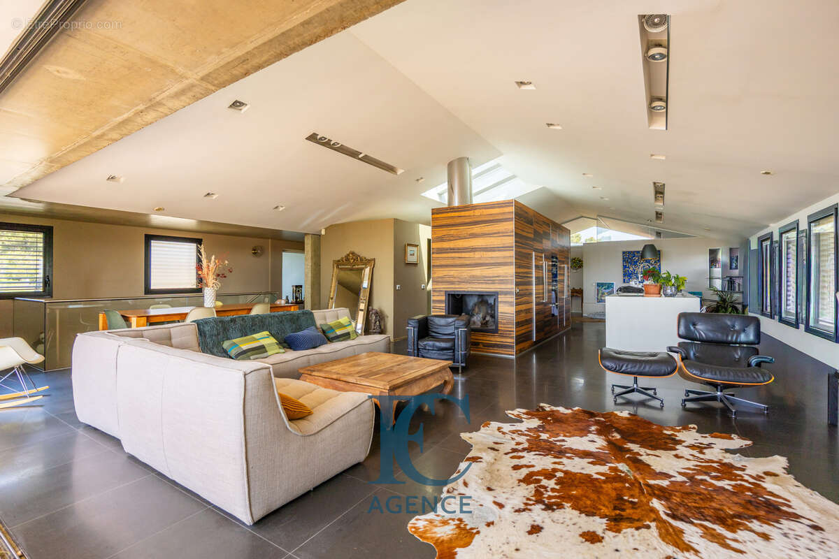 Loft d'architecte de 224 m2 avec vue mer - photo 4