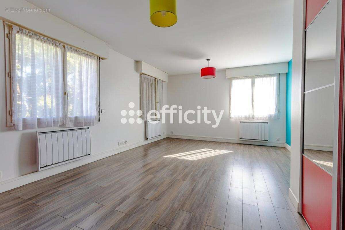 Maison 160 m² à Antony  - photo 17