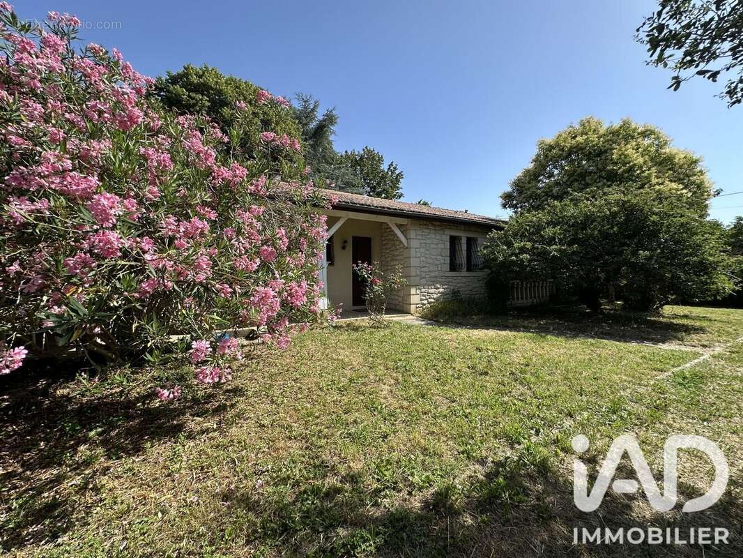 Maison 144 m² à Montpouillan  - photo 2