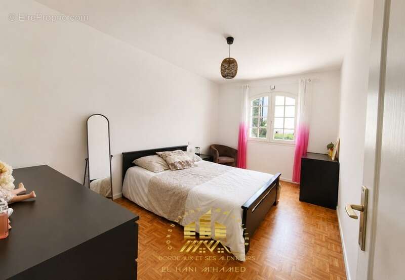 À SEULEMENT 10 MINUTES DE BORDEAUX ! Magnifique maison de plain-pied de 160 m² avec 4 chambres à Artigues - photo 8