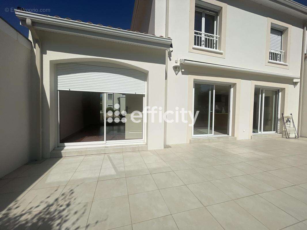 Maison 155 m² à Merignac  - photo 14