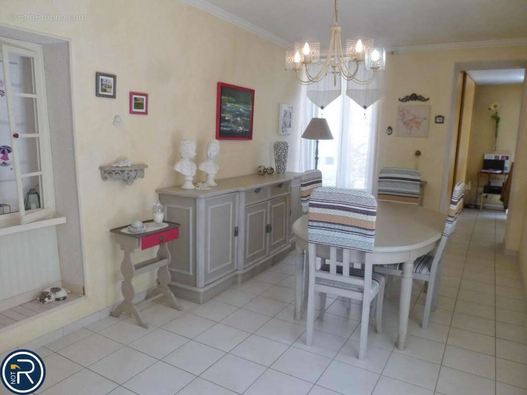 Maison 130 m² à Montsurs  - photo 3