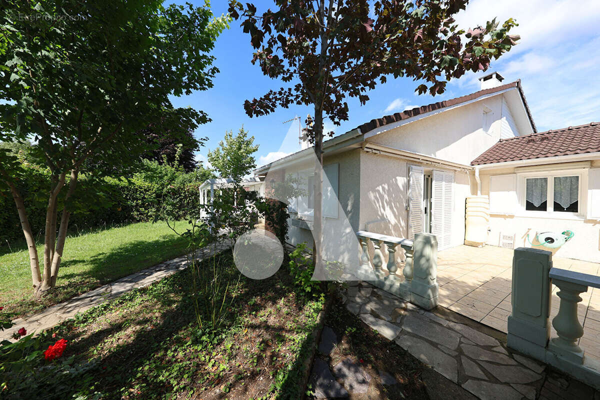 Maison à SAINT-GERMAIN-LES-CORBEIL