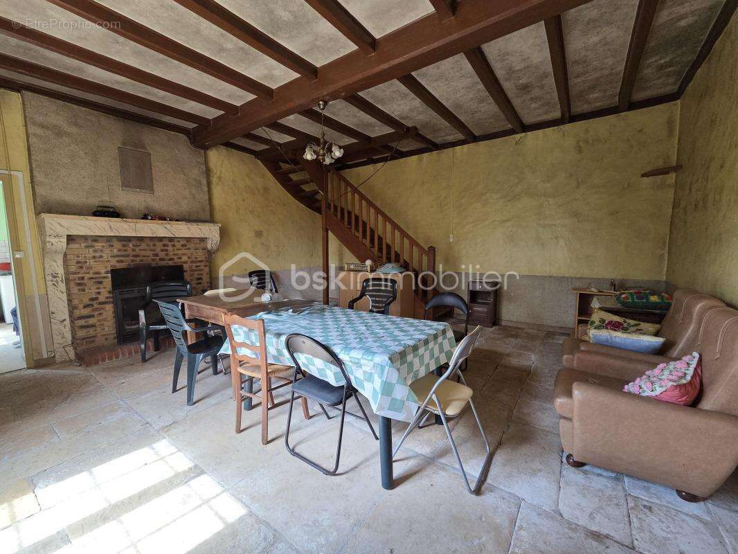 Maison à LIMALONGES