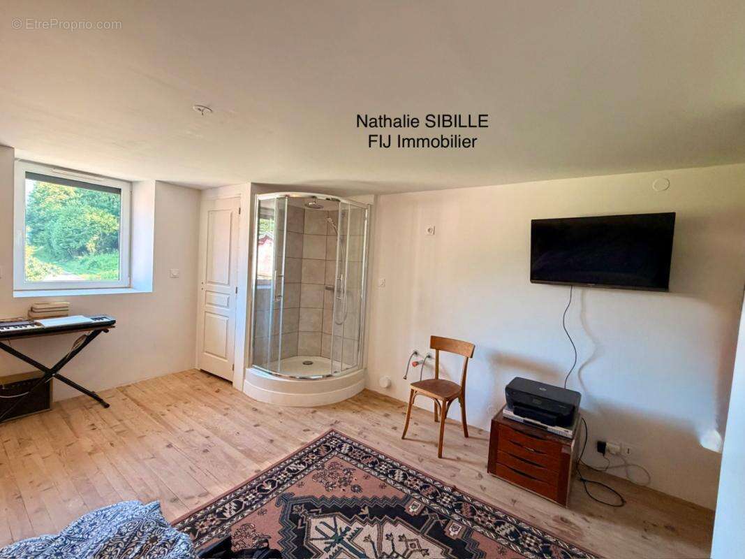 Maison en pierre à la campagne / 106 m² / 96 000 EUR / VOUGECOURT - photo 7