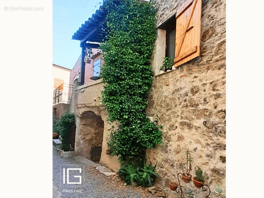 Maison à SAINT-ANTONIN-DU-VAR