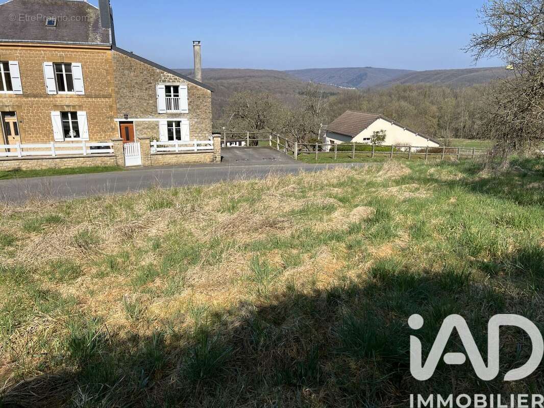Terrain 696 m² à Aiglemont  - photo 3