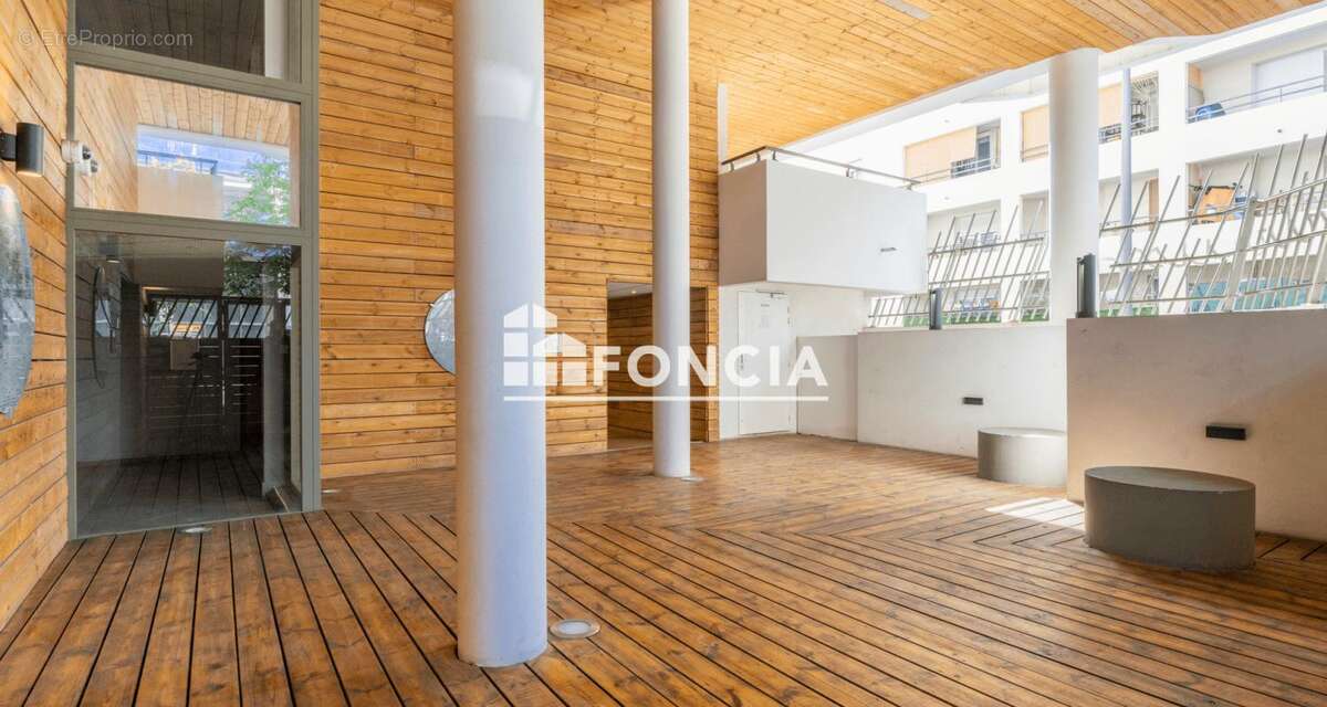Appartement à MARSEILLE-4E