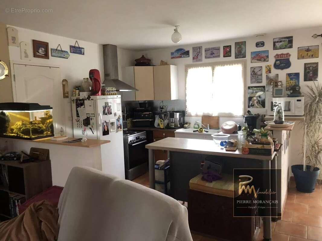 Maison à SAINT-CELERIN