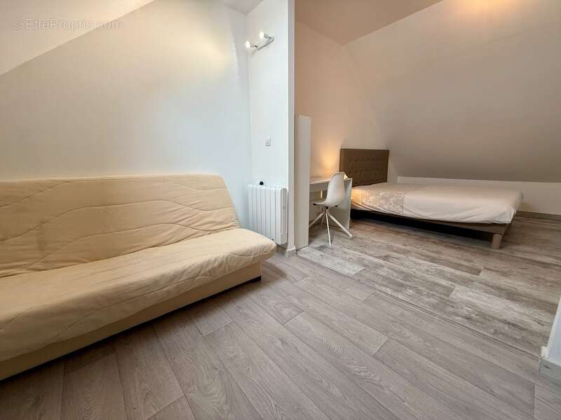 Maison à VILLEVEQUE