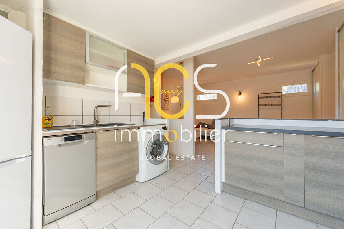 Appartement à CHATEAUNEUF-LES-MARTIGUES