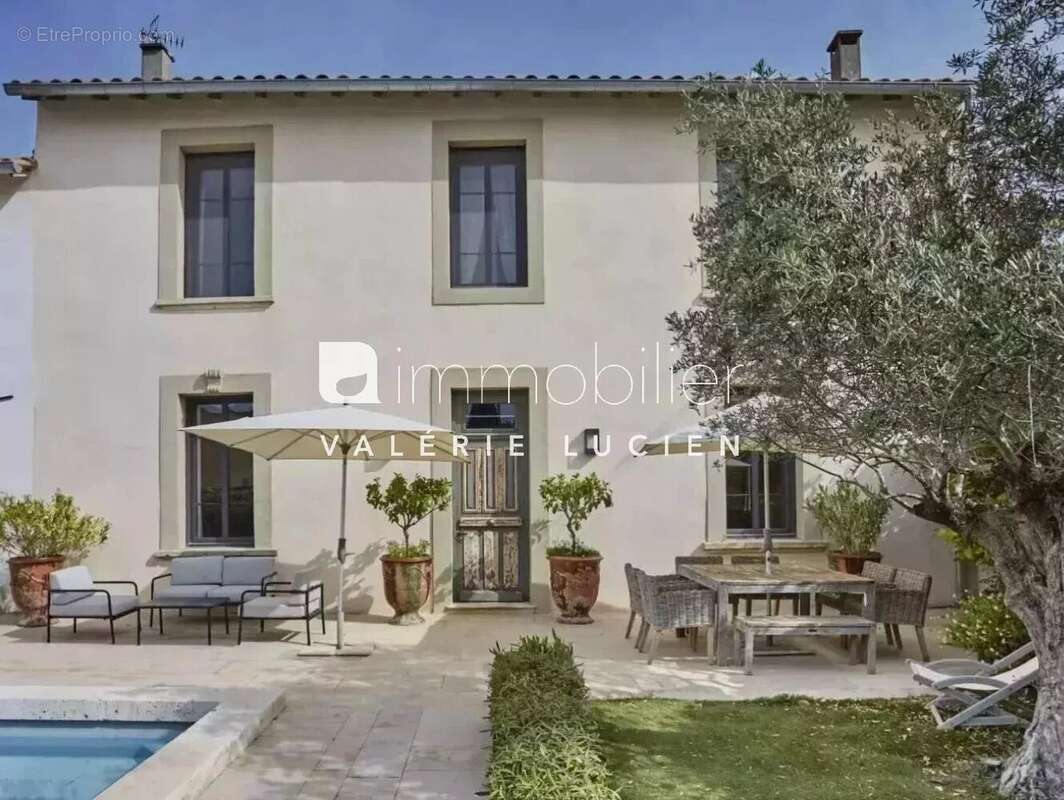 Maison à MAILLANE