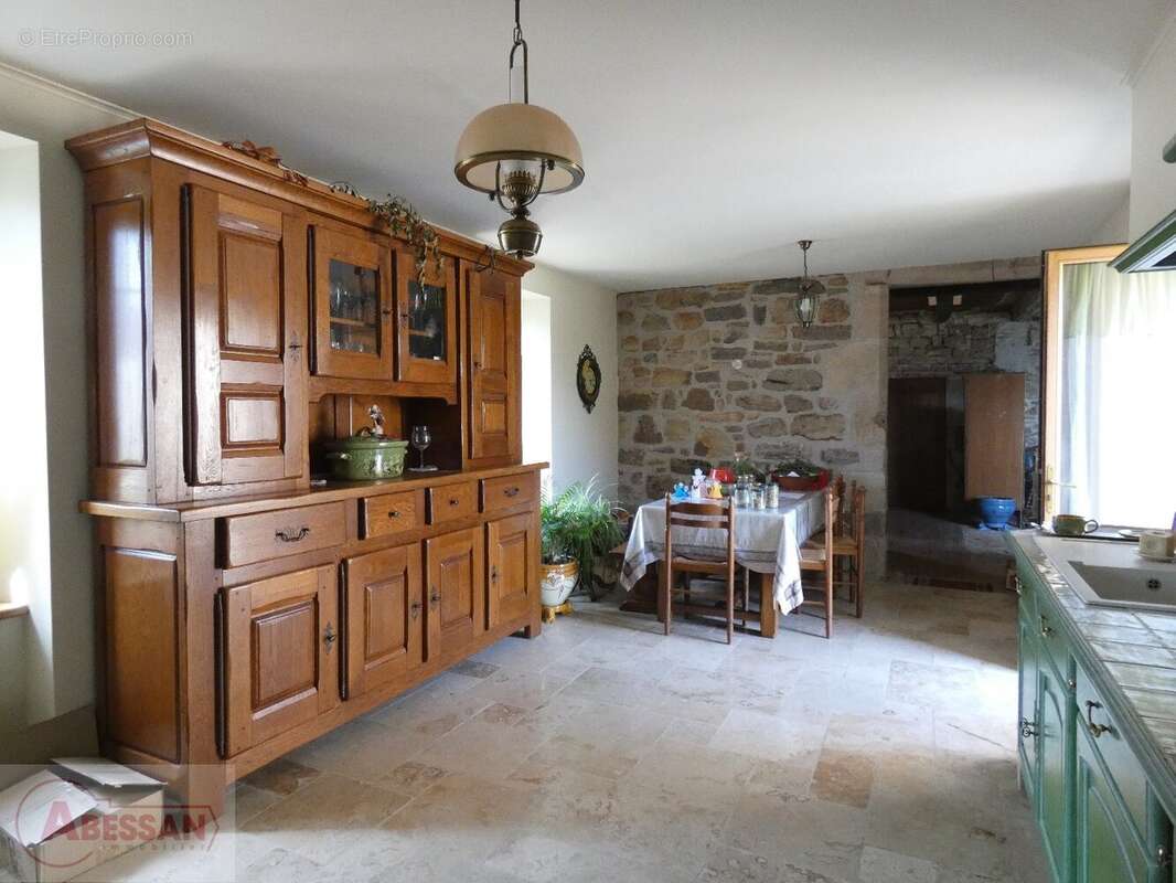 Maison à LAGUEPIE