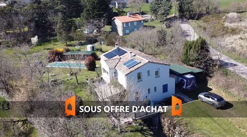 Maison à CHAMPIS