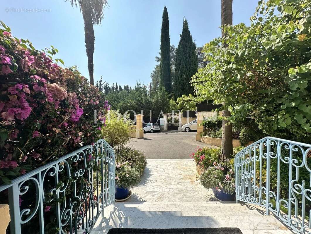 Appartement à MENTON