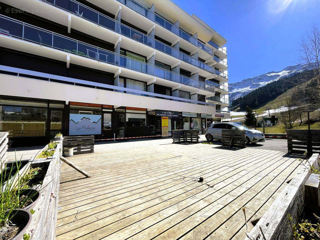 Commerce à LES ADRETS