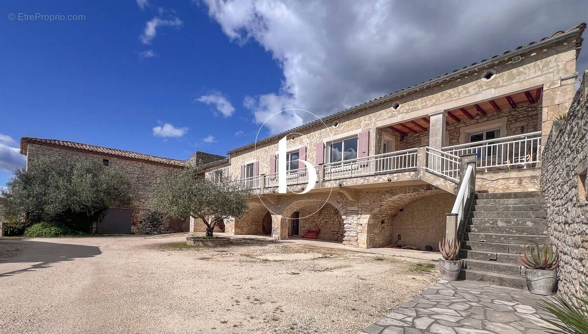 Maison à ORGNAC-L'AVEN