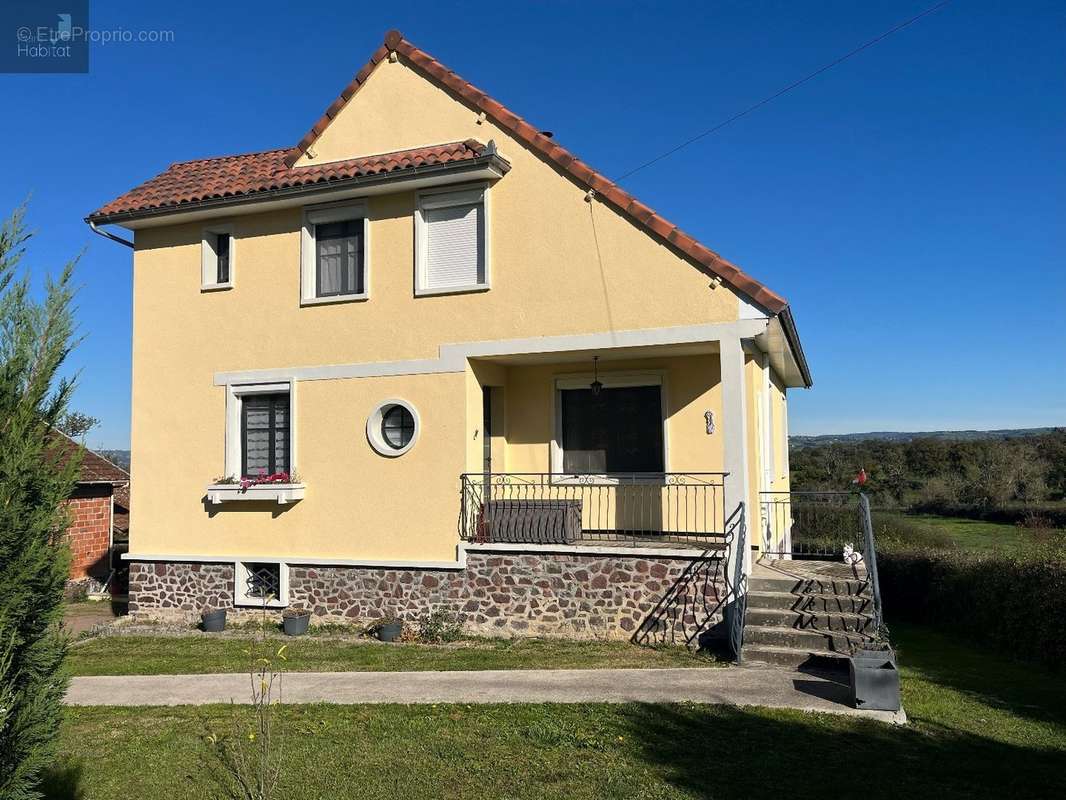 Maison à SAINT-SANTIN-DE-MAURS