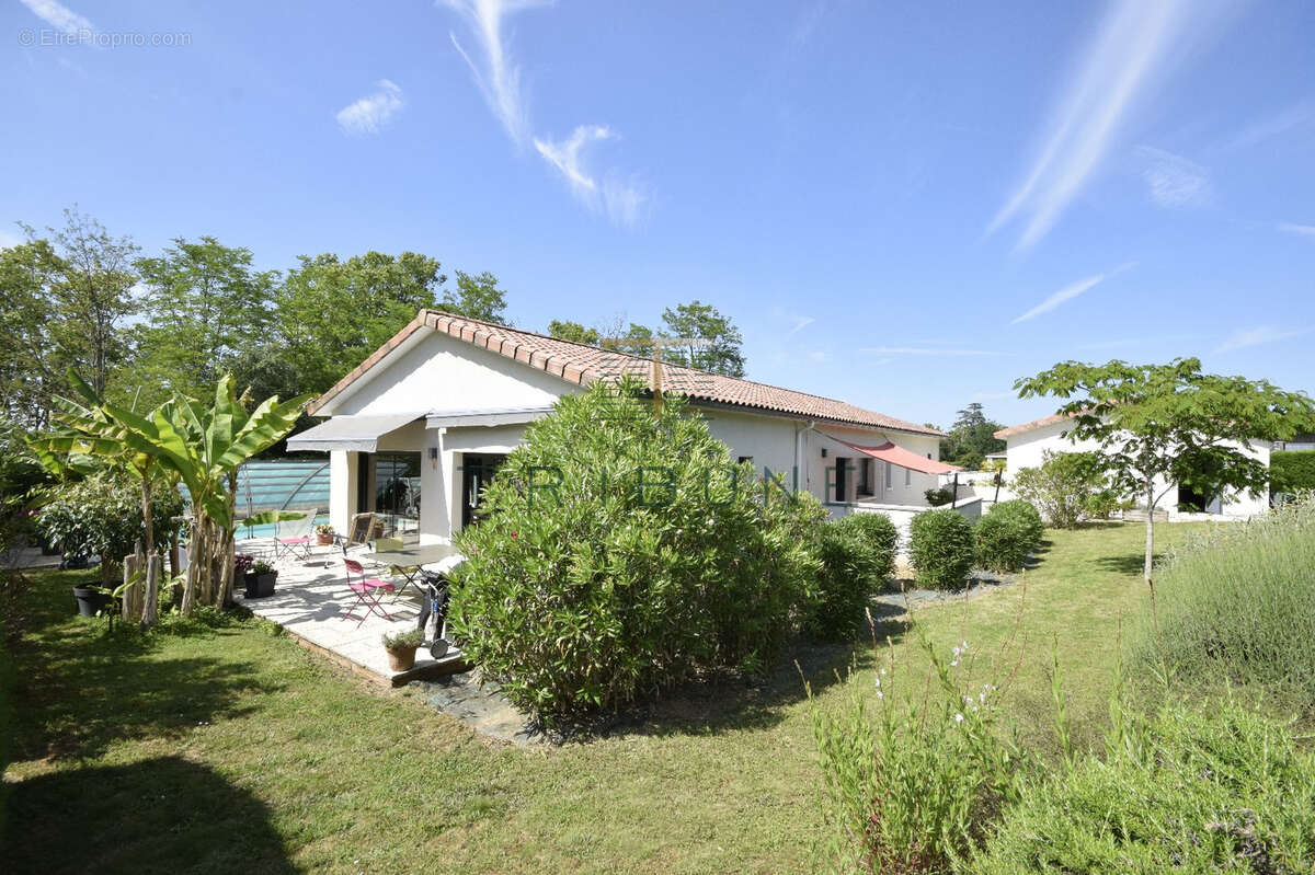 Maison à ROQUEFORT