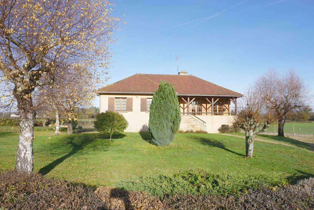 Maison à PARAY-LE-MONIAL