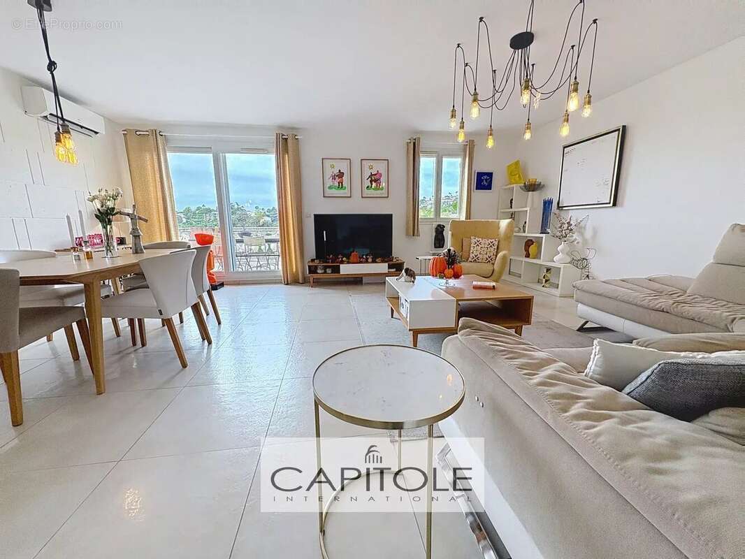 Appartement à VILLENEUVE-LOUBET