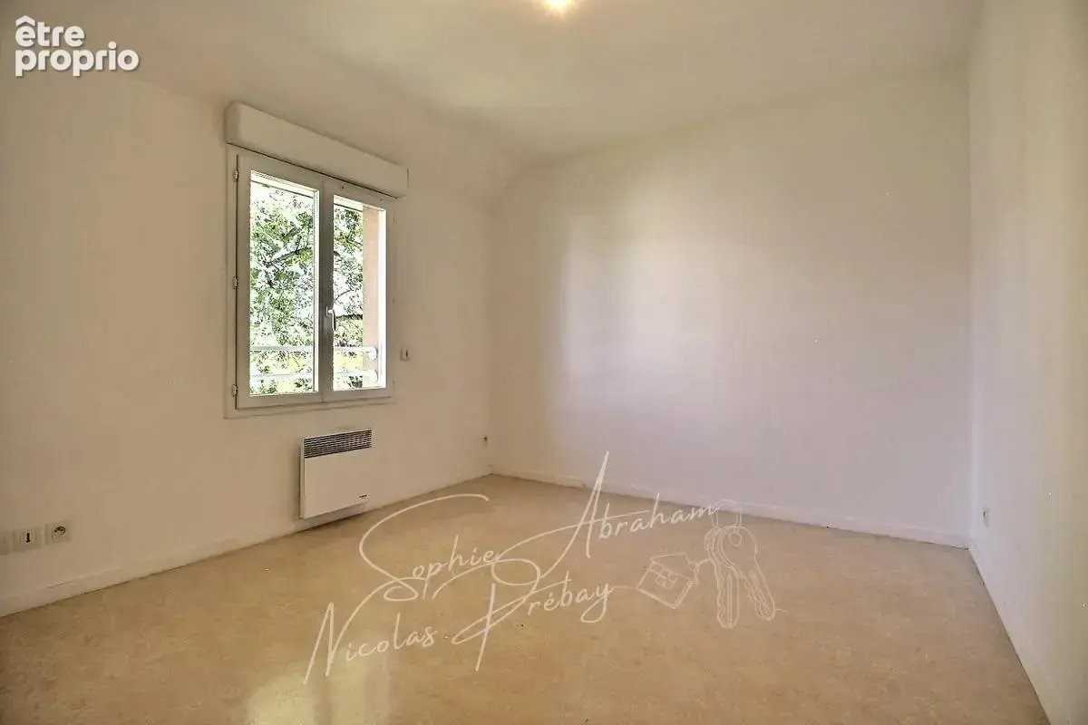 Maison avec 5 chambres, garage et jardin - photo 10