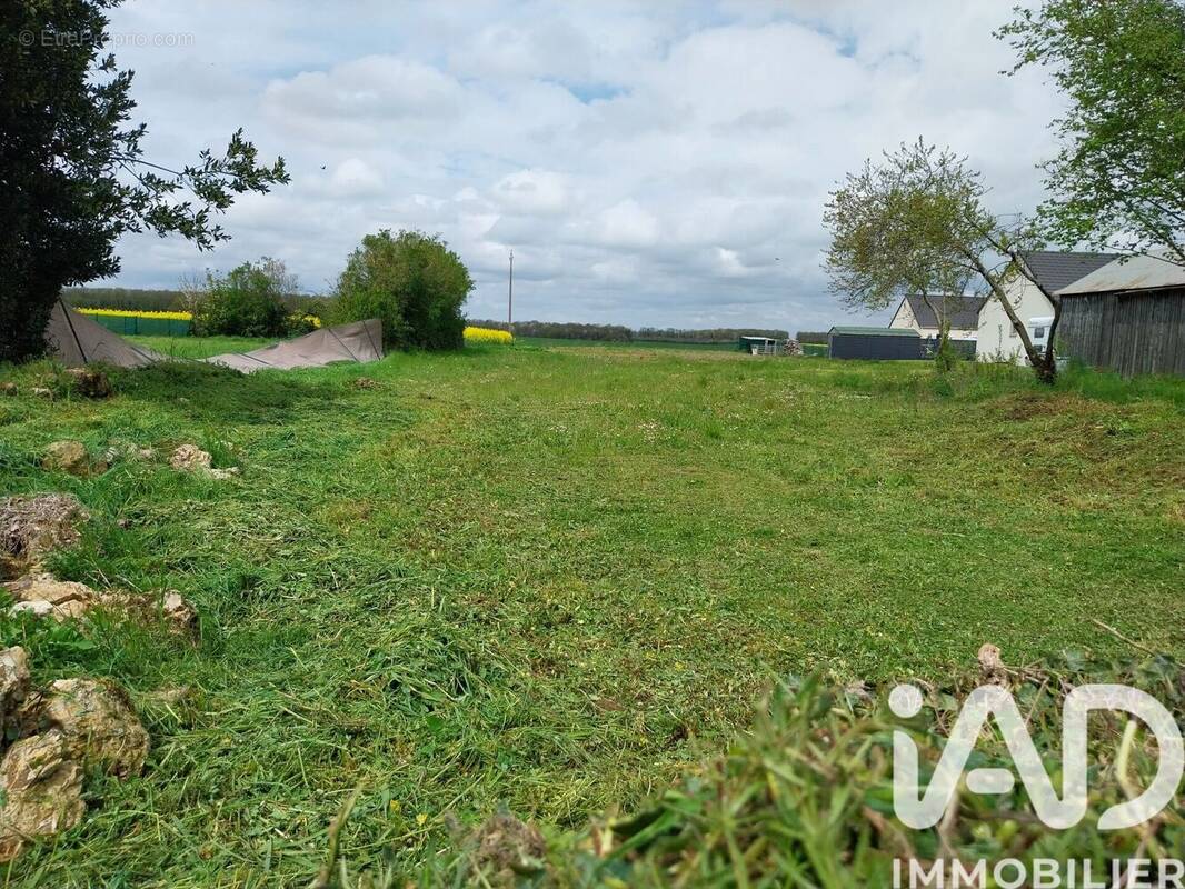 Photo 1 - Terrain à LE GAULT-SAINT-DENIS