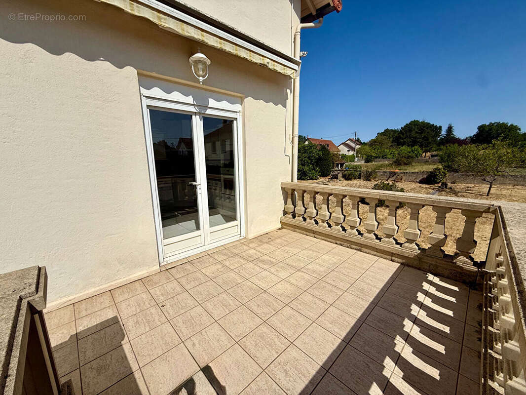 Maison Yzeure 4 pièce(s) 109 m2 - photo 9