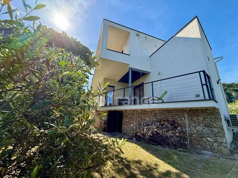 À vendre : maison  de 105 m² avec vue imprenable sur la vallée d'Anduze , terrain env.1096m2 - photo 4