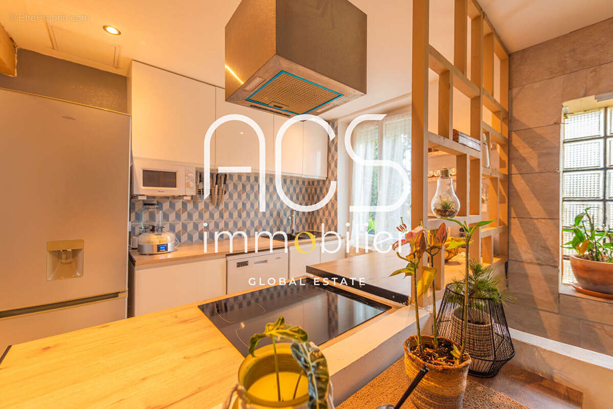 Appartement à CHATEAUNEUF-LES-MARTIGUES