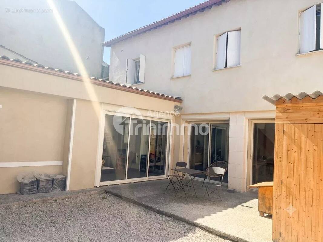 Maison à MORIERES-LES-AVIGNON