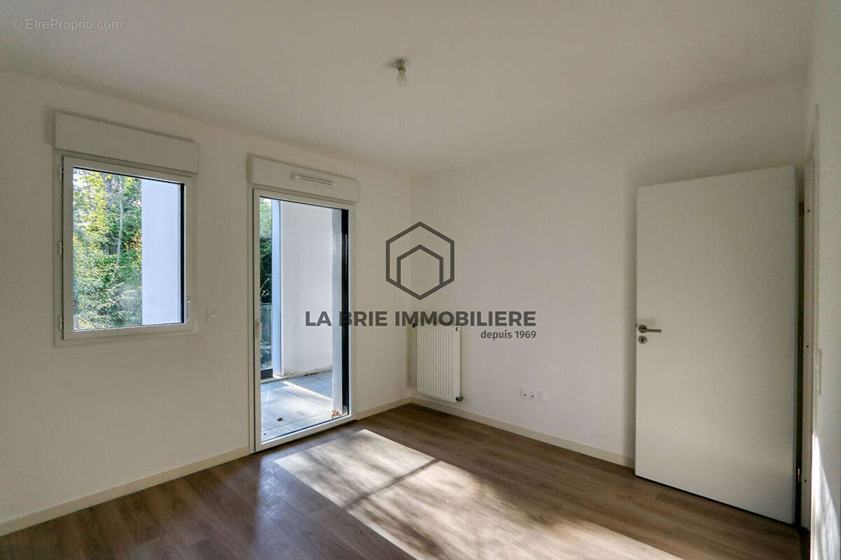 Appartement à RUBELLES