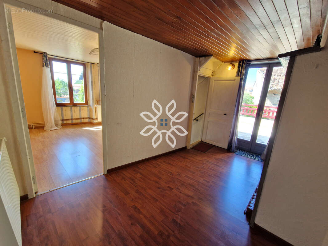 Maison en pierre de caractère au cœur de Lamothe - photo 23