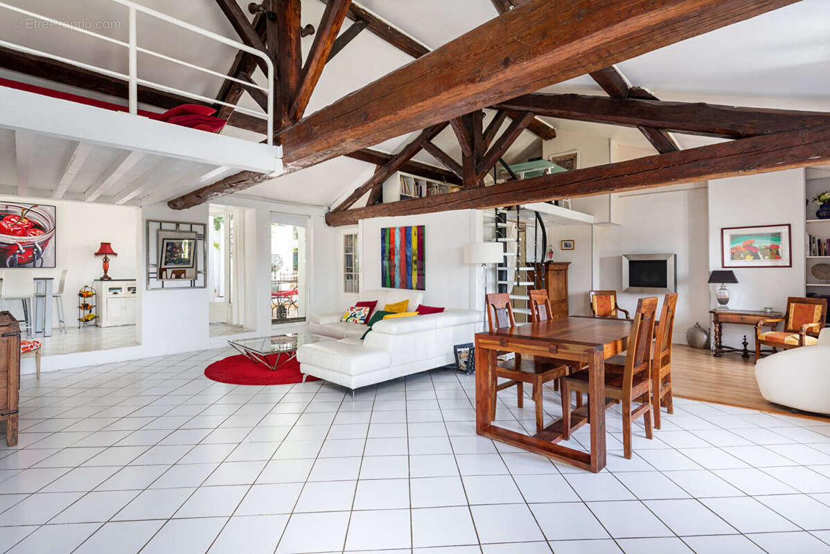 Appartement à LYON-5E