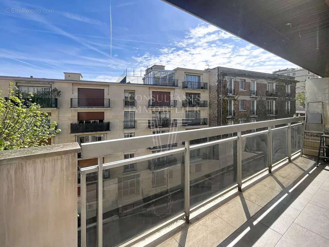 Appartement à NEUILLY-SUR-SEINE
