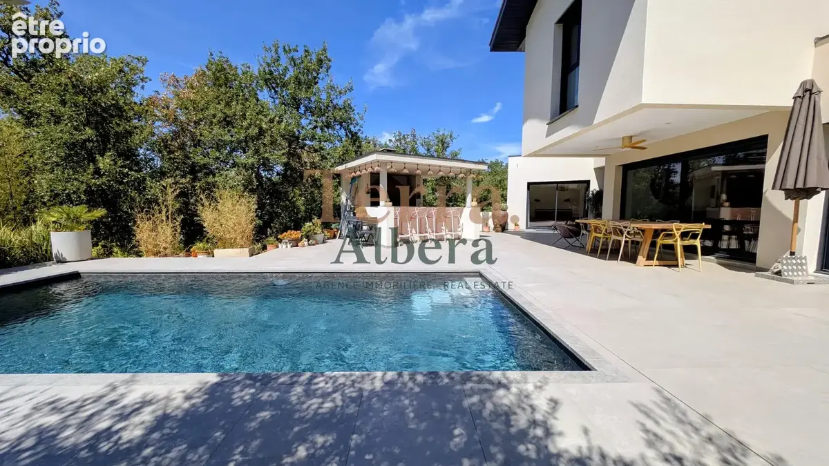 Villa contemporaine récente avec piscine, grand terrain, au calme et sans vis à vis - photo 7