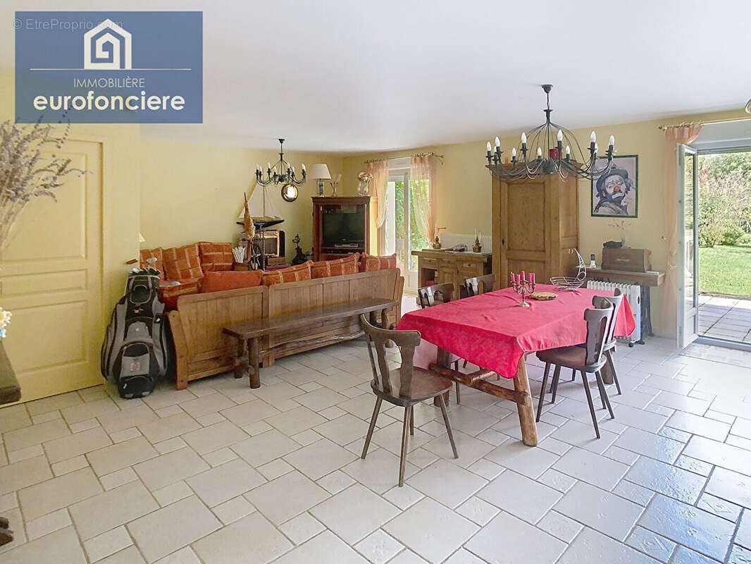 Maison à PAISY-COSDON