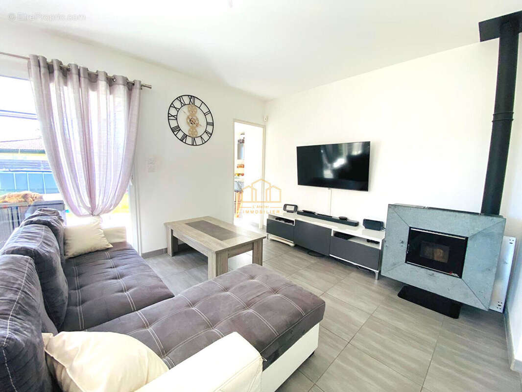 Maison à PARENTIS-EN-BORN