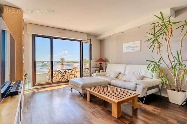 Appartement à SURESNES