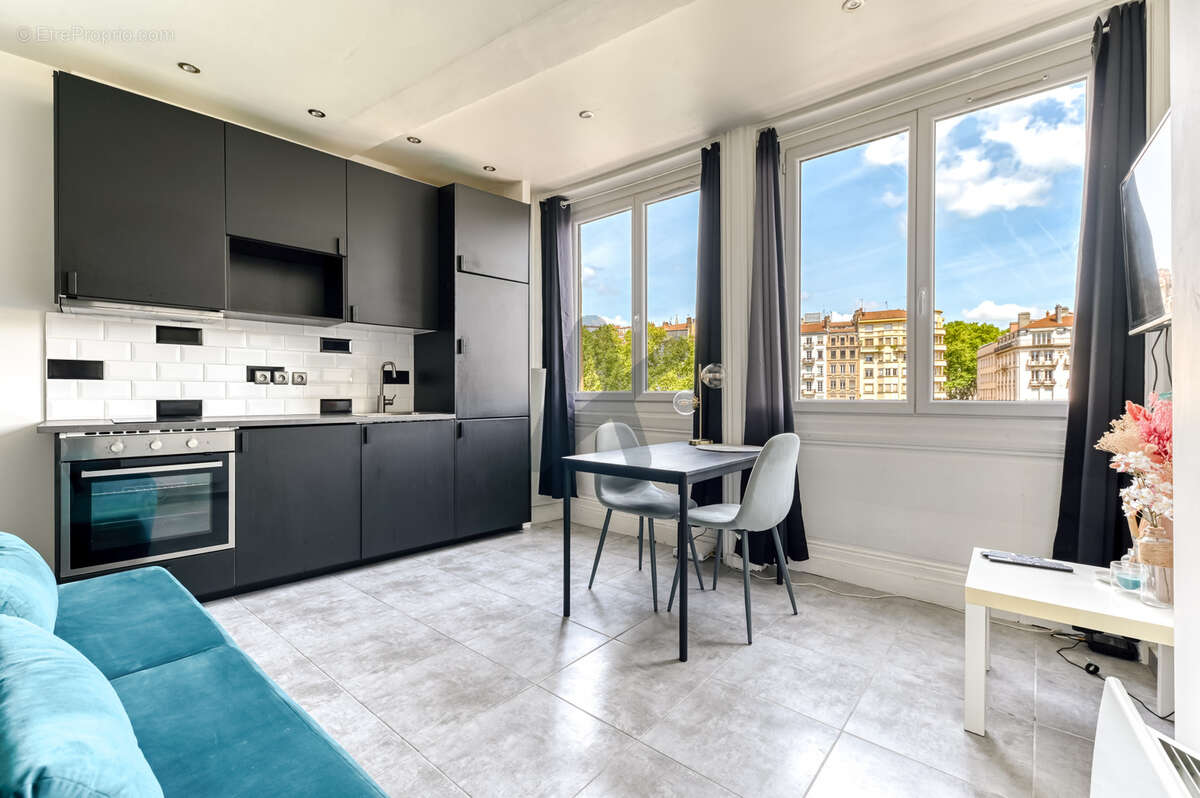 Lyon 05. Saint-Paul Quai de Bondy-en face des terreaux. Appartement avec vue sur la Saône dans - photo 16