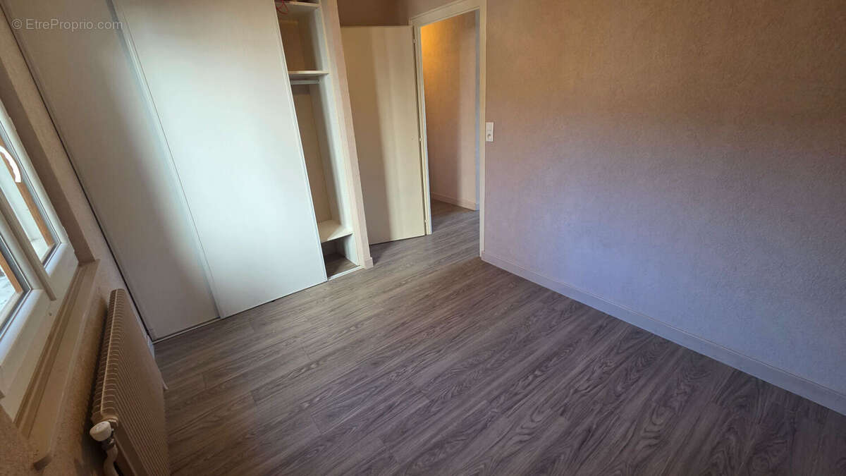 Appartement à BONNE