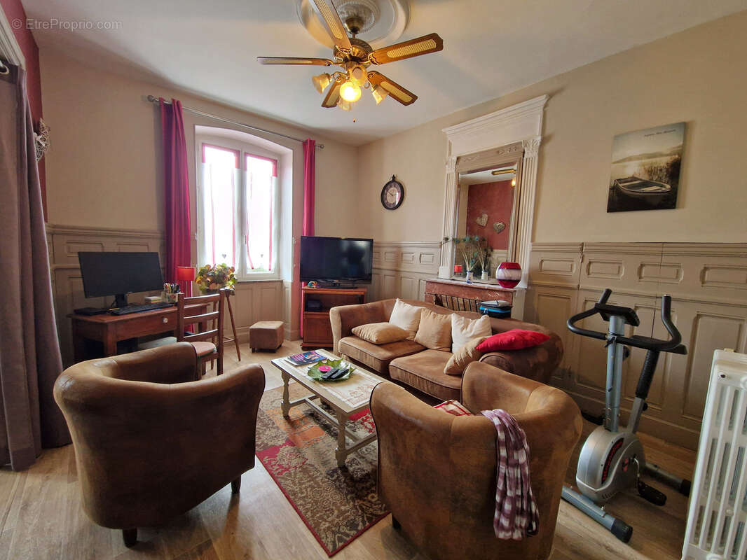 Maison à PAULHAGUET