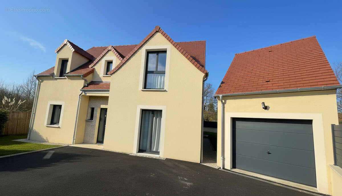 Maison à SAULX-MARCHAIS