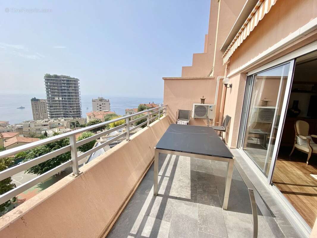 Appartement à BEAUSOLEIL